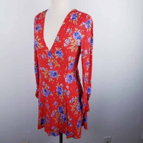 Zara Red Floral Wrap Dress NWT, size XS - Picture 5 of 15